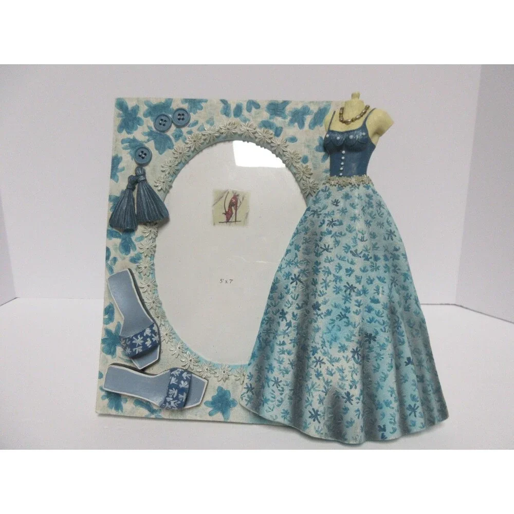 Dimensional dress & shoes resin frame  for  5